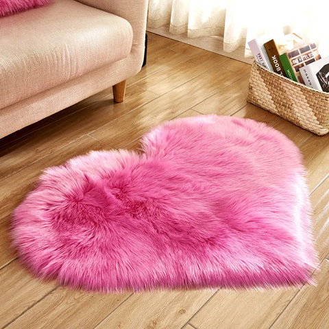 Small Size Heart Shaped Fluffy Rug